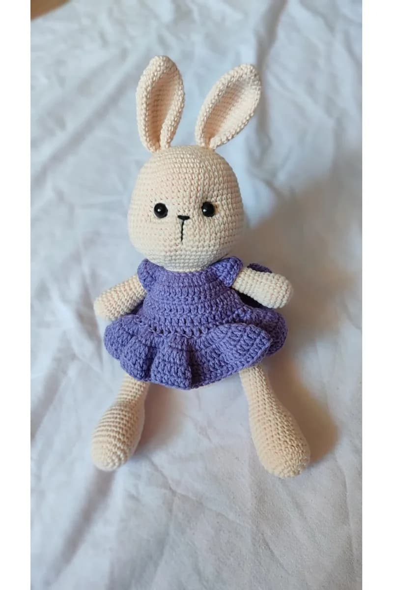 El Emeği Amigurumi Elbiseli Tavşan